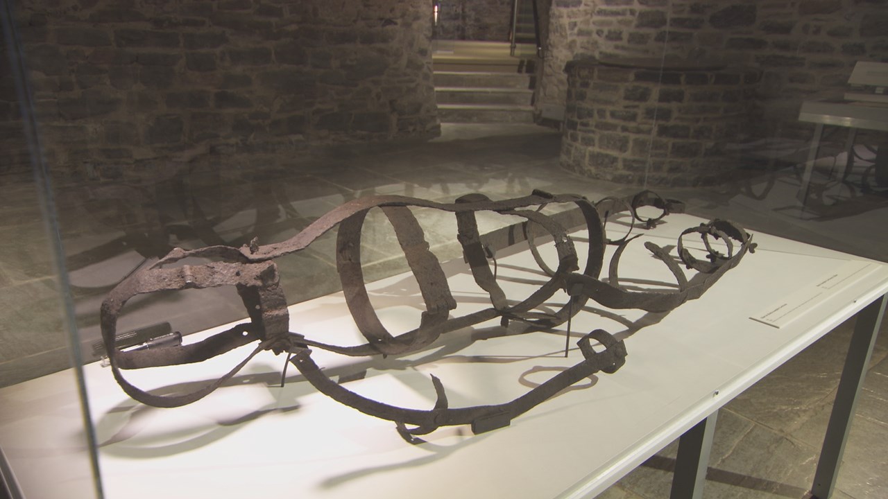 La cage de La Corriveau revient à la lumière Vidéos La Fabrique