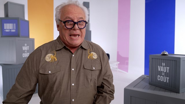 Kiosques libre-service/ Bâtons de randonnée / Luc Senay