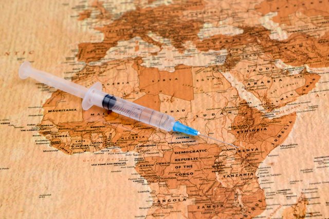 Plus de doses de vaccins pour les riches ? 💉